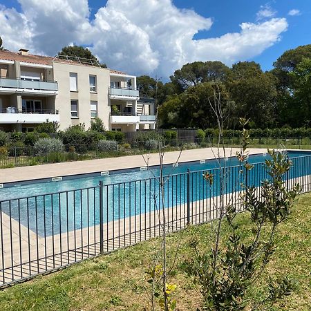 Appartement Rez De Jardin T3 Recent Et Calme Au Nouvelles Terres A La Londe Les Maures Extérieur photo