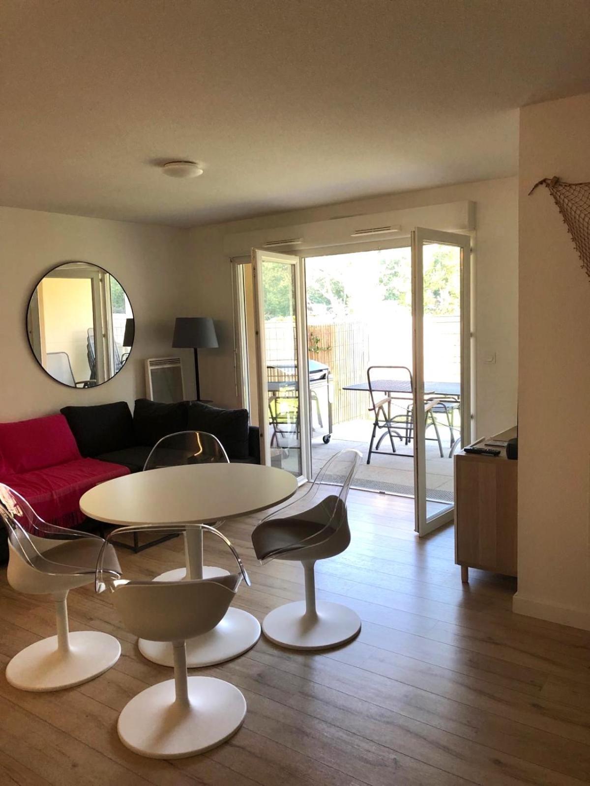 Appartement Rez De Jardin T3 Recent Et Calme Au Nouvelles Terres A La Londe Les Maures Extérieur photo